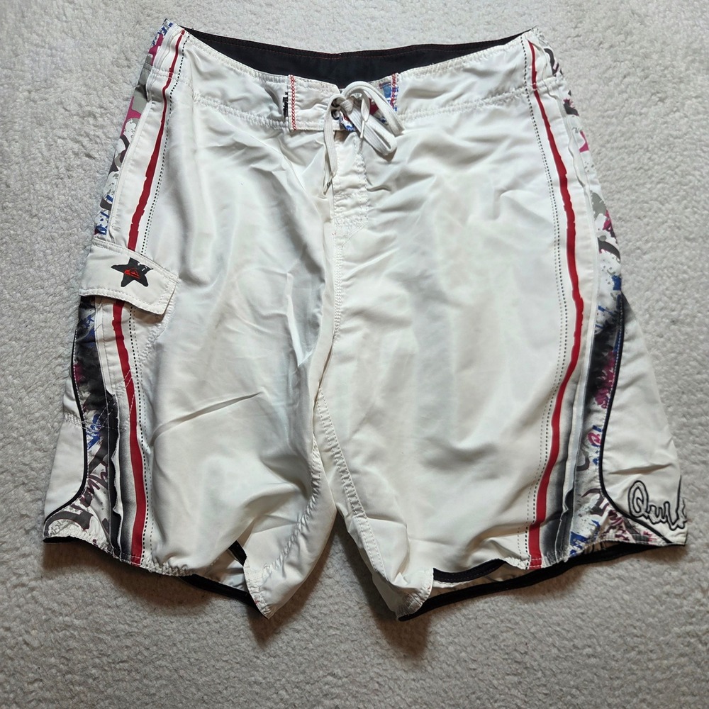 Y2K Quiksilver Board Shorts Mens 34 White Graffiti Print Surf Beach Swim Trunks